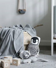 Penguin, Throw Pillow, WEE GALLERY-VONMEL Luxe Gifts