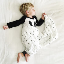 Stars, Organic Muslin Swaddle, WEE GALLERY-VONMEL Luxe Gifts